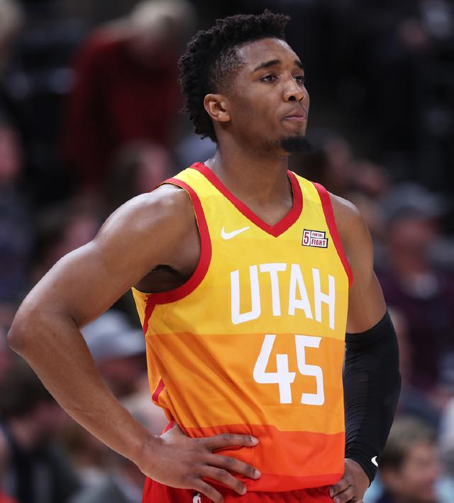 的更是捍卫 的更是捍卫